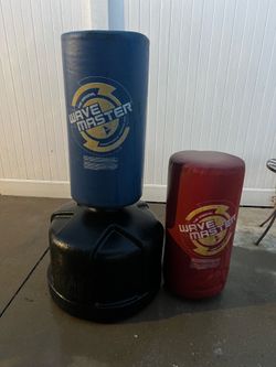Wavemaster freestanding punching bag with an additional Replacement top