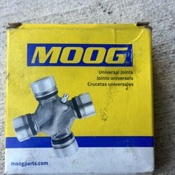 Moog 331 Universal Joint U-joint 015-2157-2