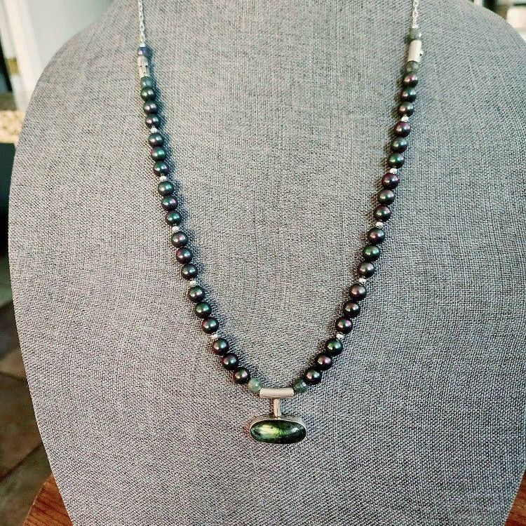 SS Black Pearl & Labradorite Necklace