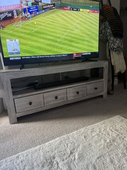 Like New Tv Stand 