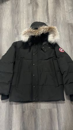 Canada Goose Wyndham Parka Coat Men M Brand New ( Authentic Scans With Phone)
