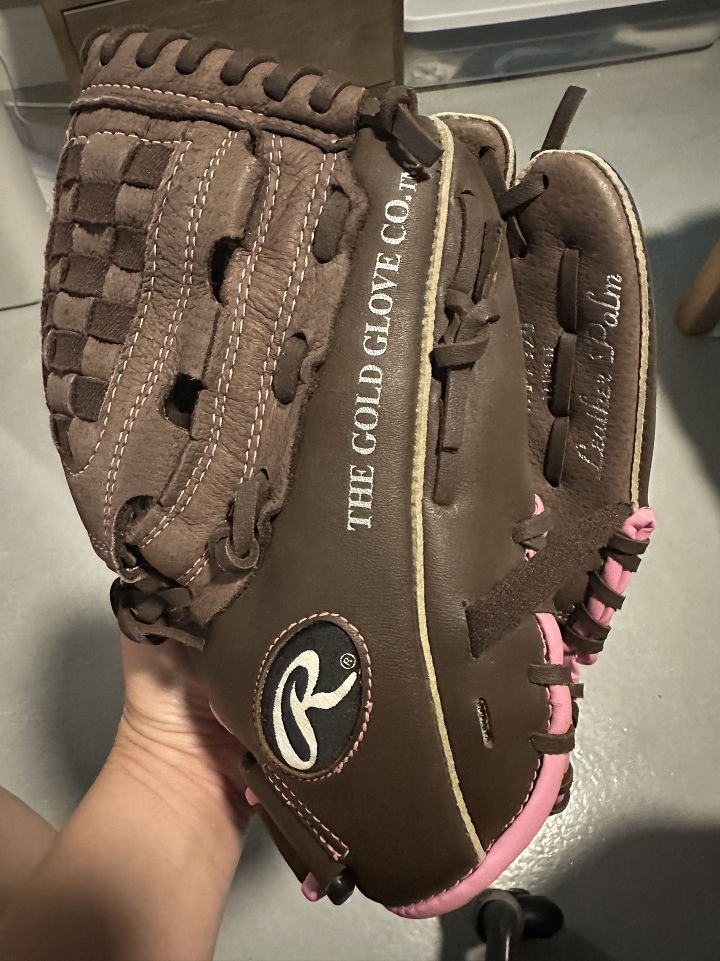 Rawlings Softball Glove (like new)