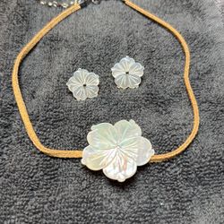 Vintage Mother Of Pearl Necklace & Pierced Ear Set