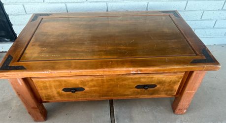 Mesa de centro con storages