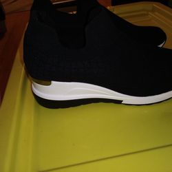 Size 11 Women Shoes Brand New
