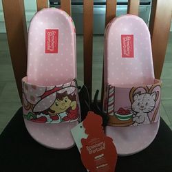 New with Tags~STRAWBERRY SHORTCAKE~Young Girls Slide Sandals~Shoes~Size 2