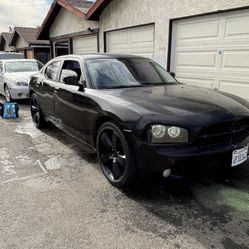 2010 Dodge charger! LOW MILES! Very Reliable.