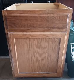 LARGE CABINET/CUPBOARD 34.5"H x 24"W x 24"D BEEN IN STORAGE-NEEDS CLEANED