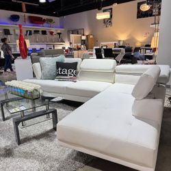 LAST PIECE! floor model sectional ON SALE