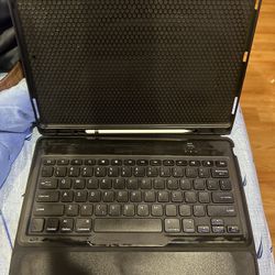 12.9 iPad Keyboard Case And Apple Pen
