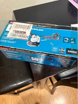 Grinder battery powered