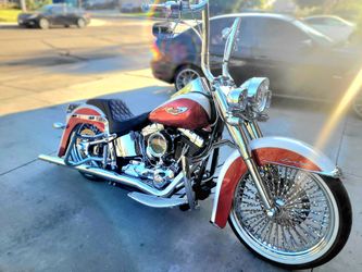 HARLEY DAVIDSON SOFTAIL DELUXE 2013