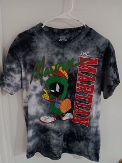 2 Unisex  Marvin the Martian graphic tee-shirts 1990's Loony tunes Warner Brothers
