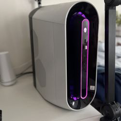 Alienware Aurora R11 / i9 10900F/ RTX 3080/ 32GB RAM