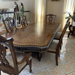6 Piece Retractable Solid Wood Dining Table