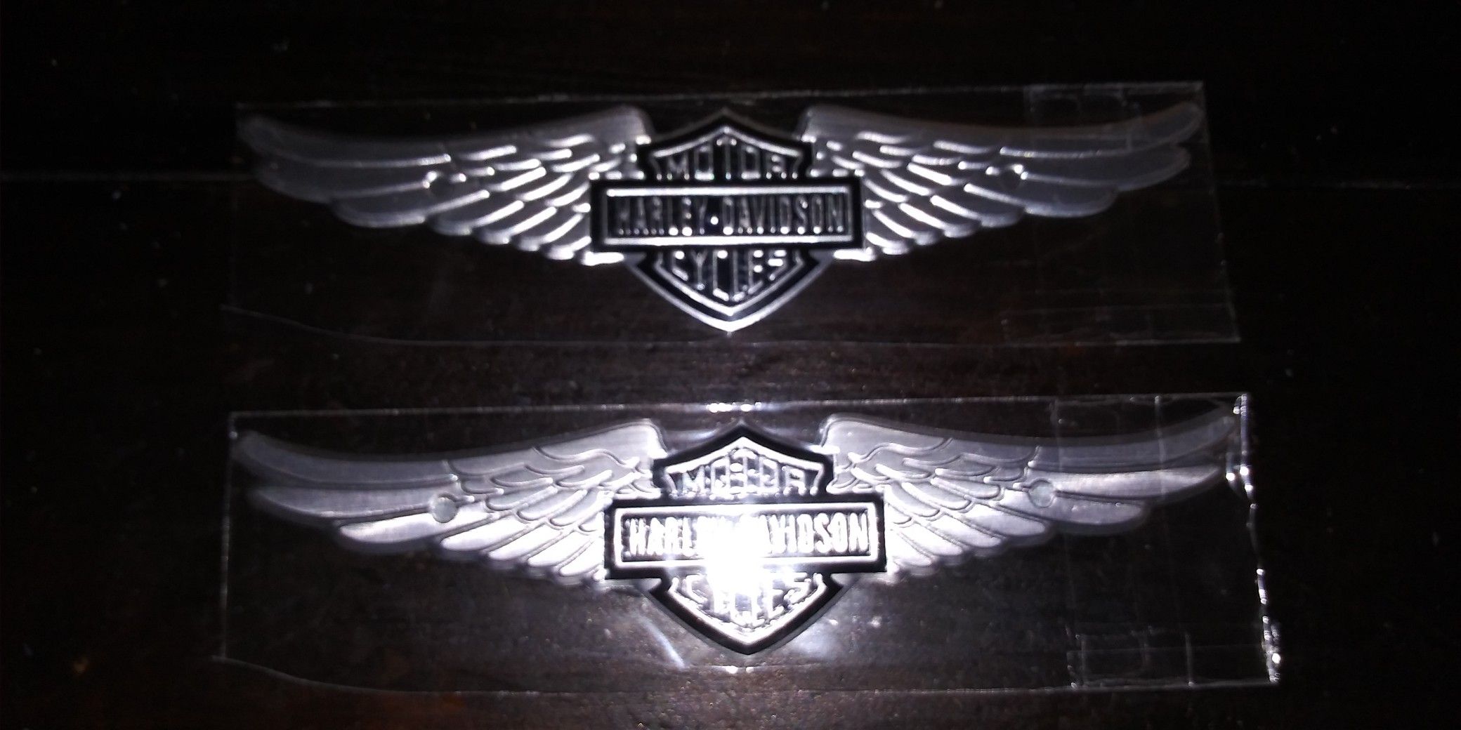 HARLEY DAVIDSON GAS TANK EMBLEM PAIR BRAND NEW RARE METAL GASTANK EMBLEMS ×2 $40