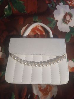 White pearl purse with strap
