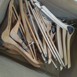 Box Full Of Wood Hangers All For $7 In Weeki Wachee Spring Hill