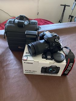 Canon 80D with 18-135mm IS USM Lens and accessories