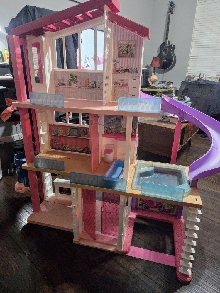 Barbie Dreamhouse 2018