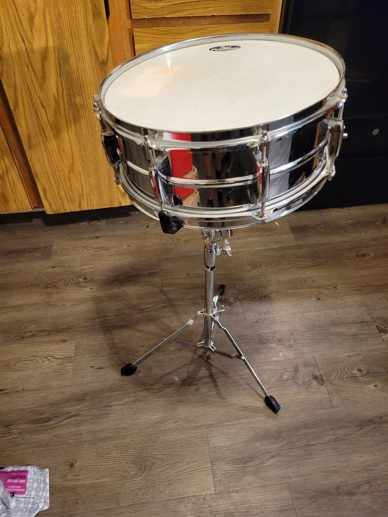 Pearl Pro Tone Snare Drum With Case