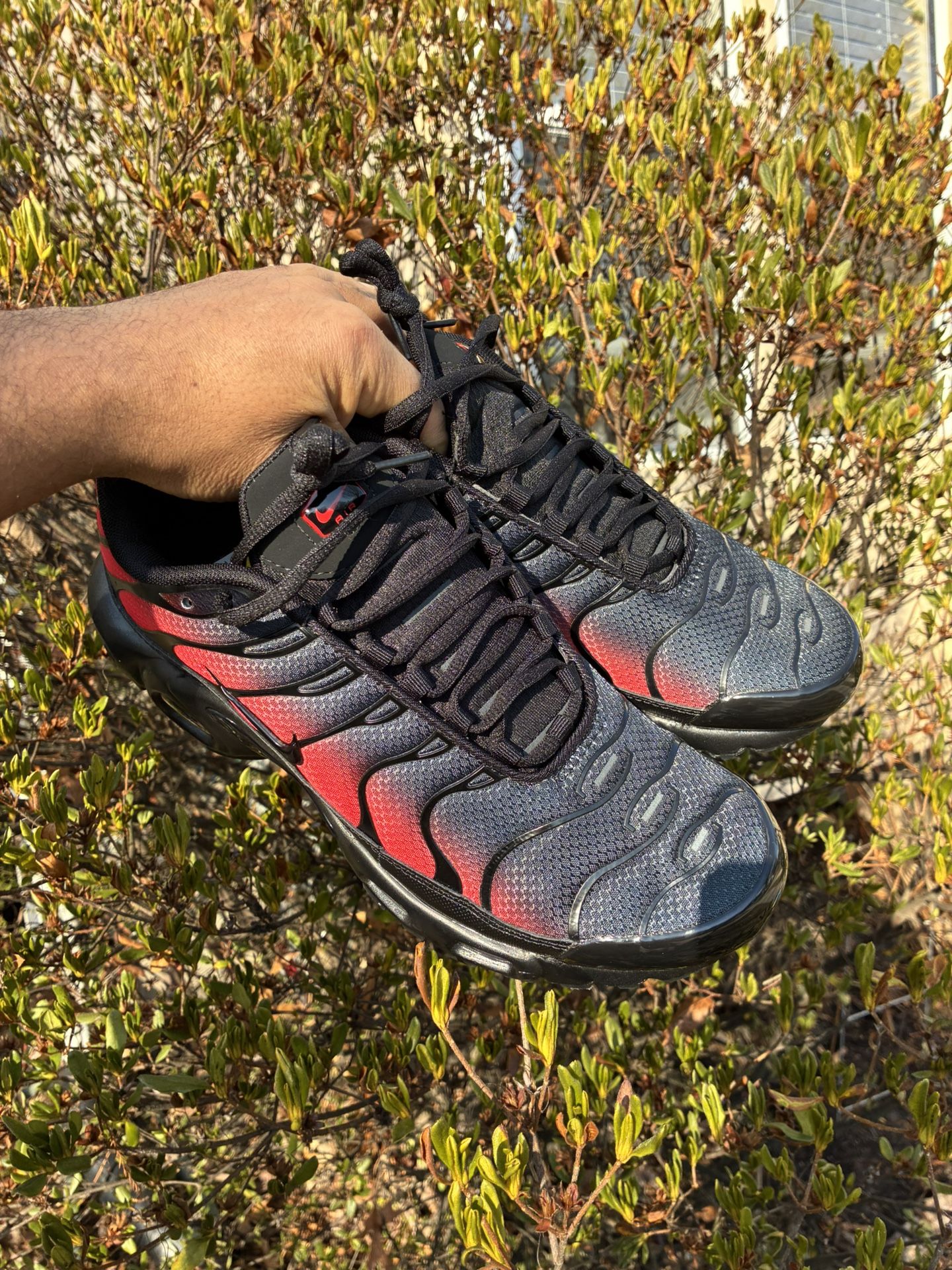 Nike Air Max Size 10 150$ Willing To Negotiate