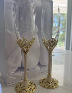 Things Remembered Gold flutes