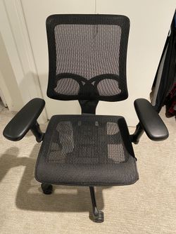 Excellent Condition WorkPro® 1000 Series Ergonomic Mesh/Mesh Mid-Back Task Office Chair