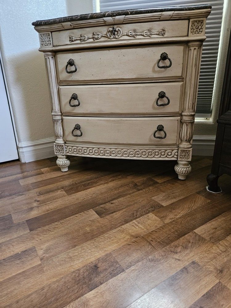 Dresser x2