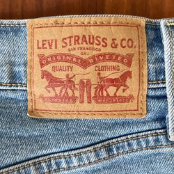 Levi’s W32 L27 Ribcage Straight Denim Women’s