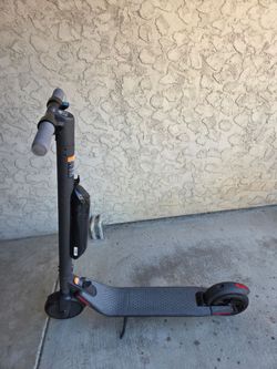 Segway Ninebot ES4 Electric Scooter
