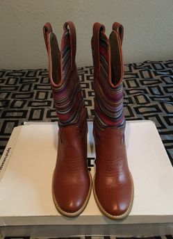 Size 7 women's boots