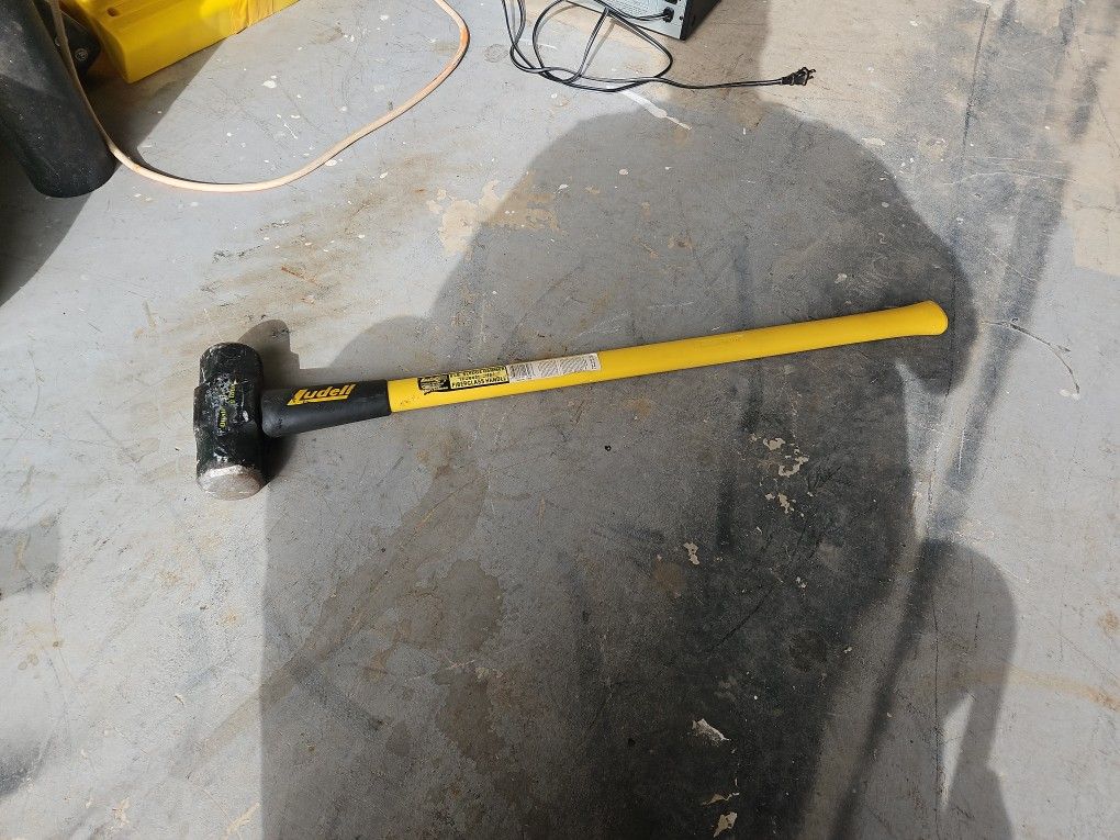 Ludell 8lb Sledge Hammer In Chandler 