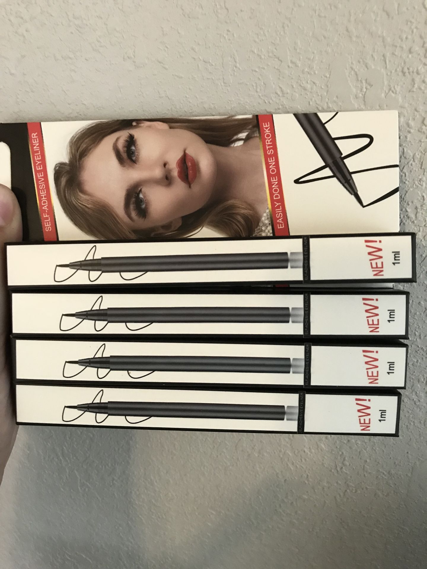 NEW Eye lash glue/ eyeliner