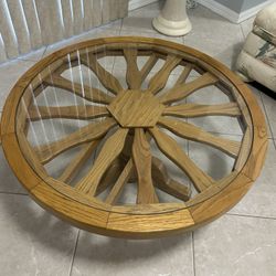 Solid oak Amish Wagon Wheel Coffee Table