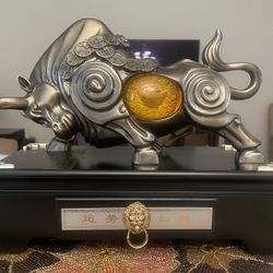 Feng Shui Statue, Money Bull Statue with Base Bronze Bull Finish Figurine for Investor desk