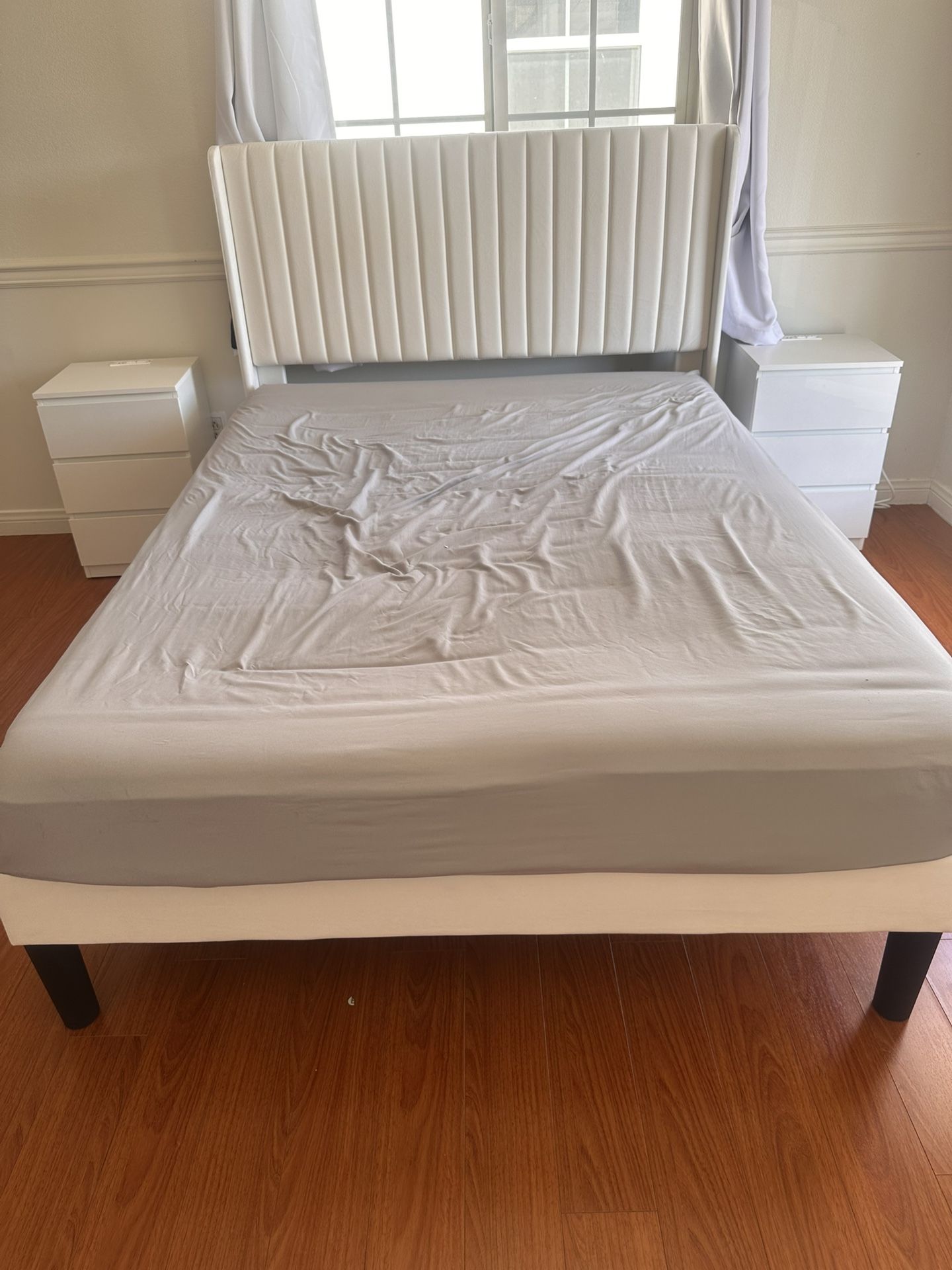 (FULL) Bedframe, Mattress, Nightstands & Desk