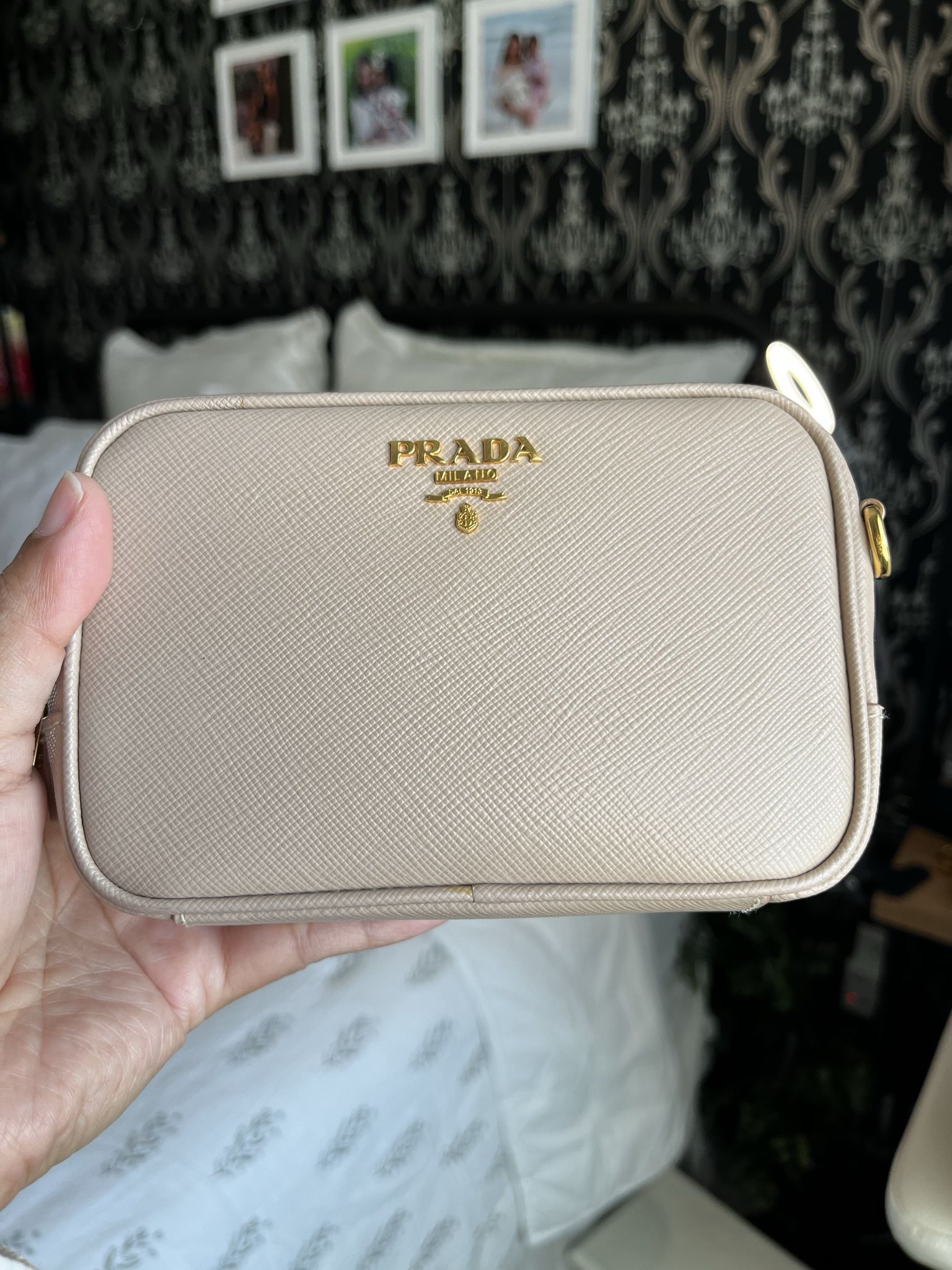100% Authentic Small Prada Galleria Saffiano leather bag for Sale in  Marysville, WA - OfferUp