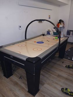 Air Hockey Table