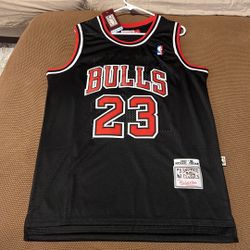 Men’s Large Mitchell & ness Michael Jordan Chicago bulls jersey