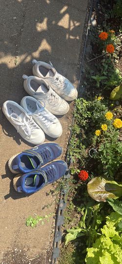 Kids shoes size 3