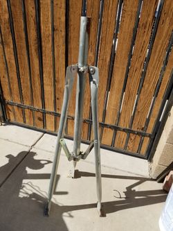 Tripod Stand