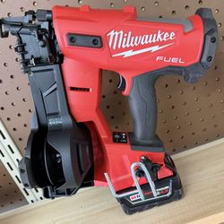 Milwaukee 2909-20 M18 FUEL Coil Roofing Nailer w/Battery