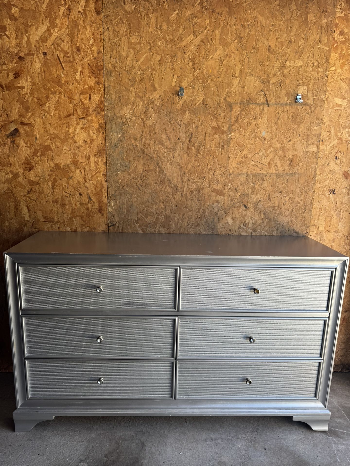 Silver 6-Drawer Dresser