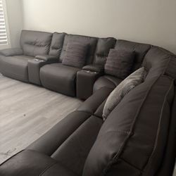 Leather Couch With 3 Recliners 