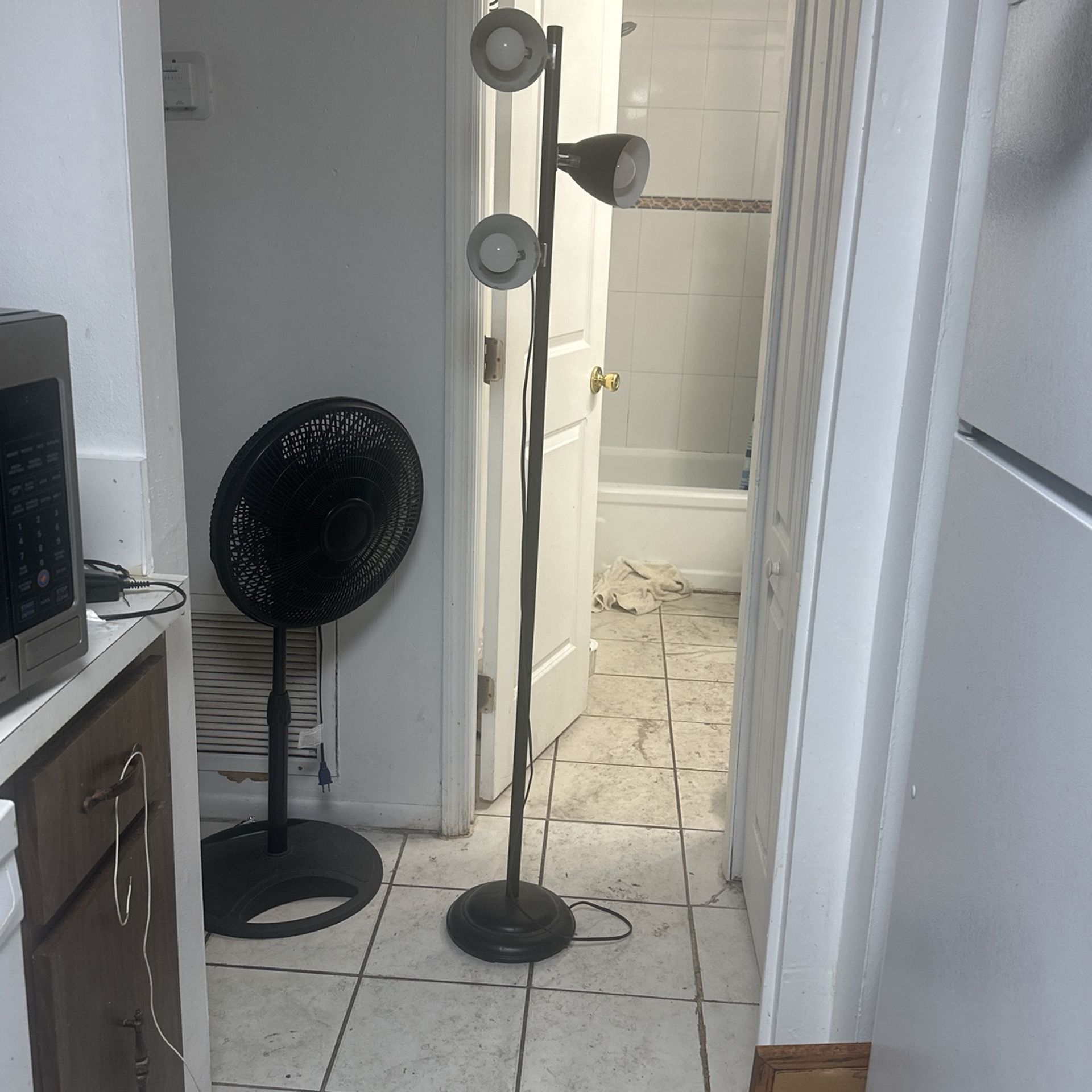 One T Way Floor Tall Lamp