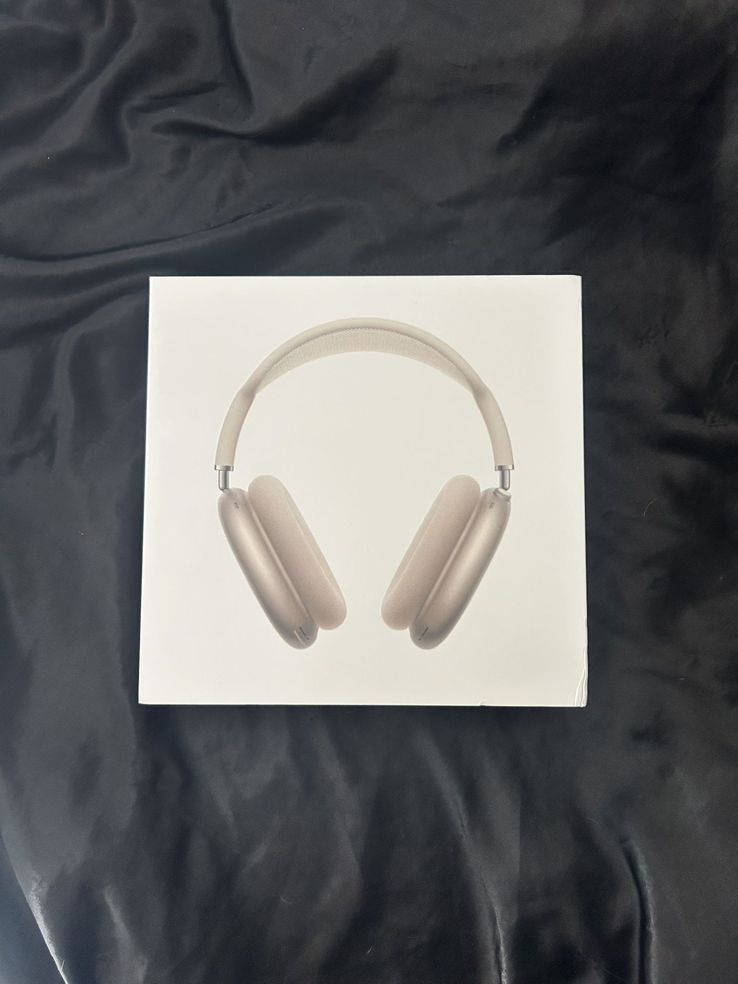 Apple AirPod Maxes
