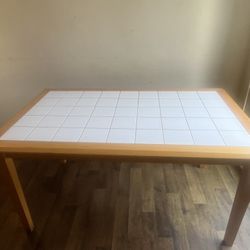 Kitchen Table Comes With 6 Chairs 