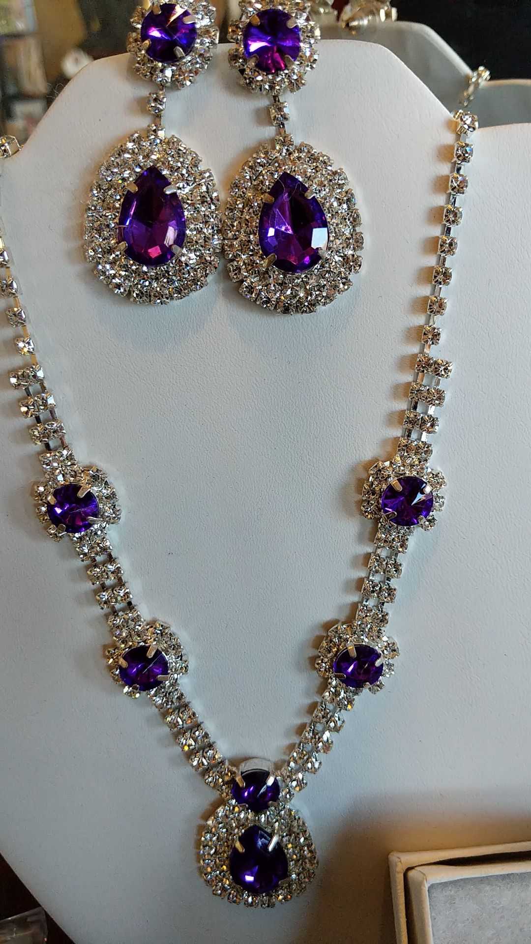 Purple sparkly EARRINGS AND NECKLACE SET