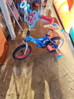 Toddlers 12" Paw Patrol bike.